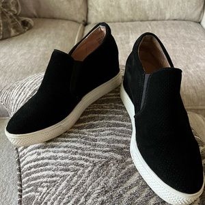 EUC Caslon Black Wedge Shoe 8.5